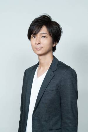 累計250万部突破「珈琲店タレーランの事件簿」岡崎琢磨の意欲作 「ルッキズム」がテーマの長編『鏡の国』9/14発売