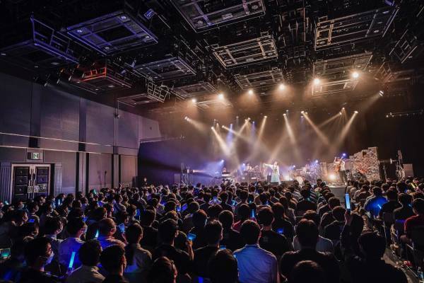 青山吉能がBirthday LIVEを開催！初のライブBlu-ray発売と今秋に新曲リリースを発表！