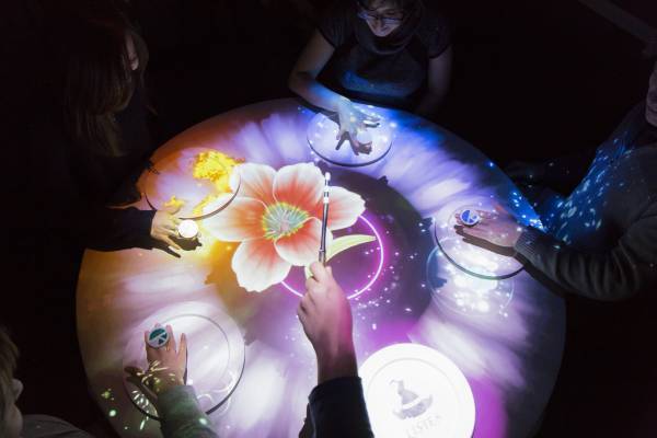 プロジェクションマッピングを駆使したリアル脱出ゲーム Projection Table Game『魔法料理アカデミー卒業試験からの脱出』開催決定