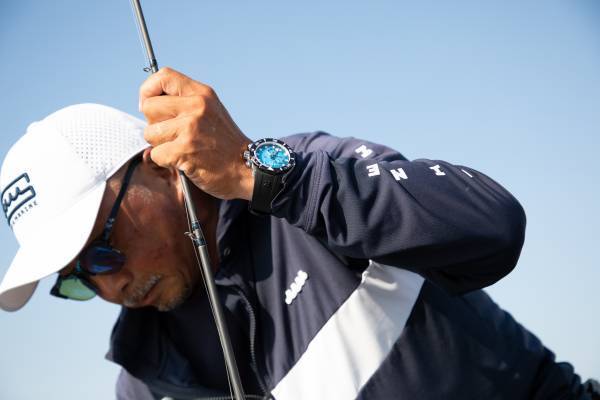 ダイバーズウォッチのパイオニア〈エドックス〉 プロアングラー 冨本タケルさんがブランドアンバサダーに就任