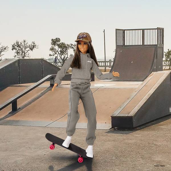 バービーとニューエラによるコラボコレクション