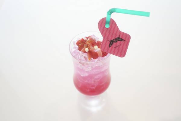 超人的シェアハウスストーリー『カリスマ』　東京・池袋「Mixalive TOKYO」にて２周年記念コラボカフェ&ショップ、期間限定開催！