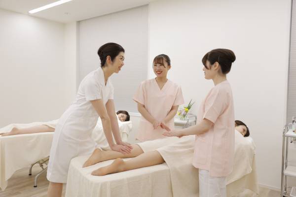 【1期生入学】ビューティ＆ウェルネス専門職大学 2023年度入学式を挙行