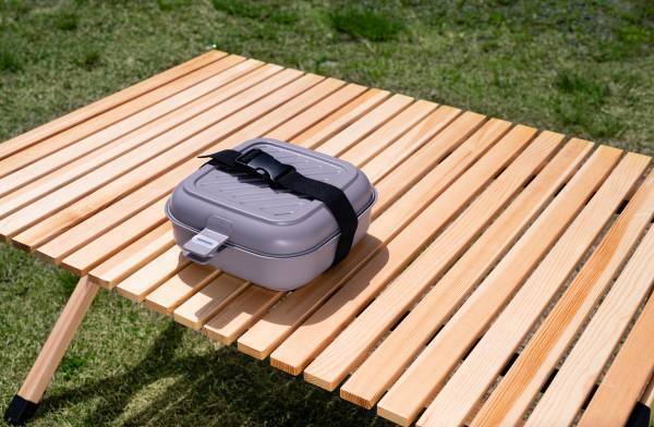 コンパクトに収納できてアウトドアでも便利な電気クッカー SOTOMOスタッキングクッカーをクラウドファンディングにて先行販売