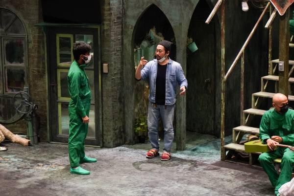 神奈川県民の多国籍キャストが演じる　KAAT神奈川芸術劇場『虹む街の果て』稽古場レポート到着　カンフェティでチケット発売