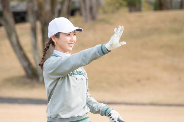 黒のミニスカウエアでタレントCOCOが初参戦！横山ルリカ・阿部桃子などお馴染みの顔ぶれと熱いバトル！「ゴルフ女子 ヒロインバトル」2月5日（日）夕方6時30分～ BS12で放送！