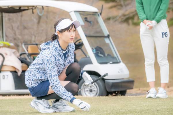 黒のミニスカウエアでタレントCOCOが初参戦！横山ルリカ・阿部桃子などお馴染みの顔ぶれと熱いバトル！「ゴルフ女子 ヒロインバトル」2月5日（日）夕方6時30分～ BS12で放送！