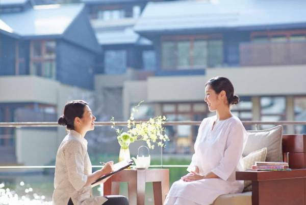 【星のや軽井沢】温泉と森林浴を基にしたウェルネスプログラム「森林養生」をリニューアル～浅間山麓の豊かな自然で身体の声を聞き、心身の健幸を取り戻す～｜開始日：2023年4月1日