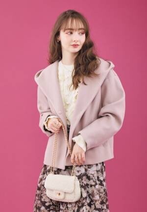 Couture Brooch（クチュール ブローチ） 新作のコート特集「WINTER COAT COLLECTION」を11月17日より公開