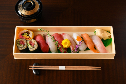 伊豆の温泉付高級貸別荘で『会席御前』と『石窯ブレッド』 が楽しめる、“夕食＆朝食デリバリープラン”発売開始！