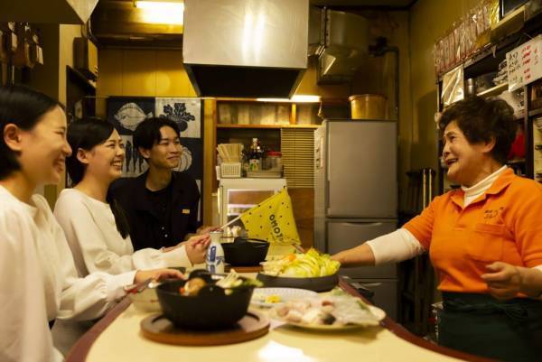 【OMO7大阪】西成エリアガイドツアー「じゃますんでー、なにわ店主と出会う西成はしご酒」実施｜期間：2023年4月22日～　毎週 木・金・土曜日