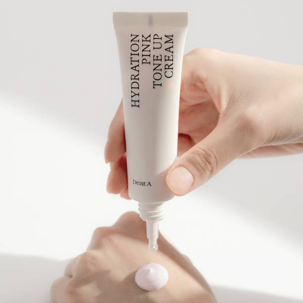 韓国コスメ「Dear.A」より、“透明肌”へ導く「ハイドレーションピンクトーンアップクリーム 」が誕生。