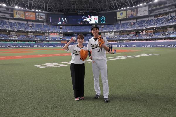 平祐奈が願いを込めて全力投球！！『オリックスが今季も優勝できますように！』ＢＳ松竹東急ベースボールシアター　 特別始球式　4月19日 オリックス×楽天