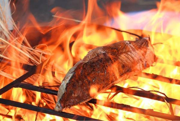 豪快海鮮料理とマリンレジャーを楽しむ海辺の温泉宿。大江戸温泉物語【南紀串本（和歌山県）】と【伊勢志摩（三重県）】で春のまんぞくバイキングスタート