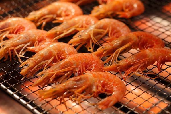 豪快海鮮料理とマリンレジャーを楽しむ海辺の温泉宿。大江戸温泉物語【南紀串本（和歌山県）】と【伊勢志摩（三重県）】で春のまんぞくバイキングスタート