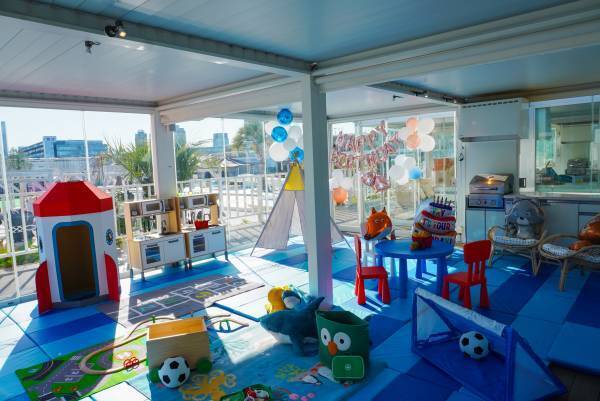 【湾岸エリア在住ママと協働開発】室内に遊び場あり！ “子ども連れ”と“わんちゃん連れ”専用ルームの予約を12月20日（水）から開始：提供：1月4日（木）～2月29日（木）【キラナガーデン豊洲】