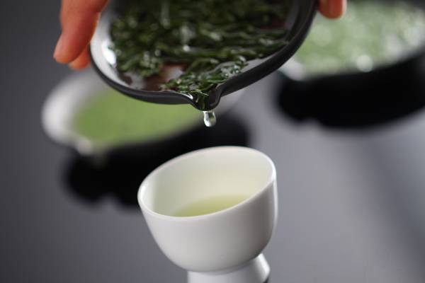 【界 遠州】「自然の恵みをまるごと感じる新茶摘みと製茶体験」開催 ～職人、生産者と行うご当地文化体験「手業(てわざ)のひととき」3年目に突入～ ｜期間：2023年5月22日～6月21日