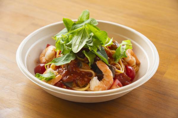 【BBQ&Co】暑い夏にぴったり！自然と歴史ロマンあふれる明石公園の「TTT」で、ランチに冷製パスタと冷製うどんをご用意！