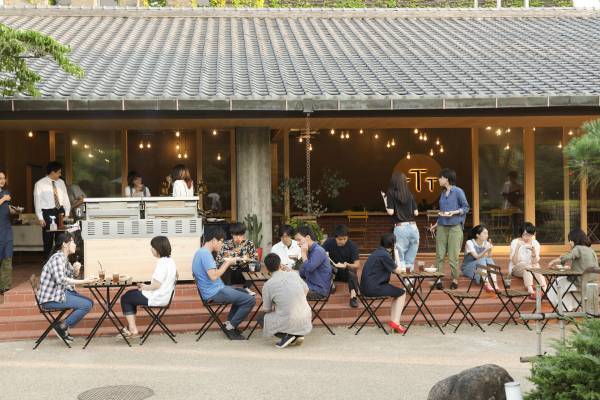 【BBQ&Co】暑い夏にぴったり！自然と歴史ロマンあふれる明石公園の「TTT」で、ランチに冷製パスタと冷製うどんをご用意！