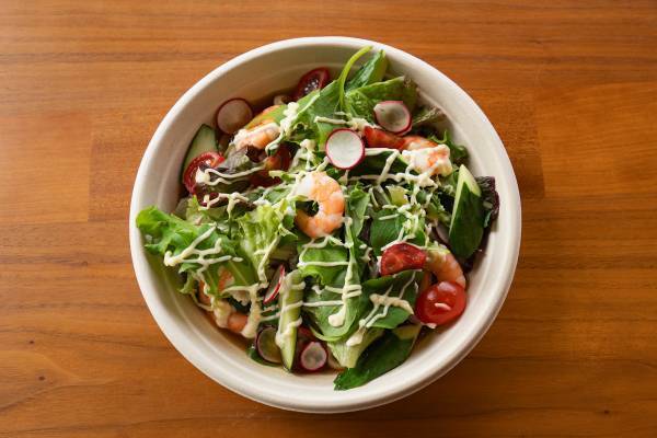 【BBQ&Co】暑い夏にぴったり！自然と歴史ロマンあふれる明石公園の「TTT」で、ランチに冷製パスタと冷製うどんをご用意！