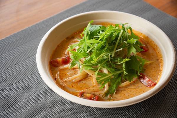 【BBQ&Co】暑い夏にぴったり！自然と歴史ロマンあふれる明石公園の「TTT」で、ランチに冷製パスタと冷製うどんをご用意！