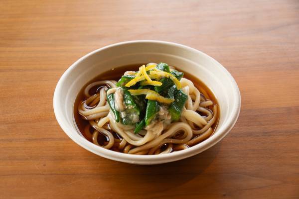 【BBQ&Co】暑い夏にぴったり！自然と歴史ロマンあふれる明石公園の「TTT」で、ランチに冷製パスタと冷製うどんをご用意！