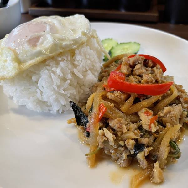 木場【ガパオ警察も安心】本場タイ料理メリーピースがオープン