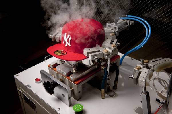 【ニューエラ】9/1(金)ニューエラが銀座初出店 マロニエゲート2Fに新店舗をオープン | 同日よりJR札幌駅にニューエラの自動販売機も設置開始