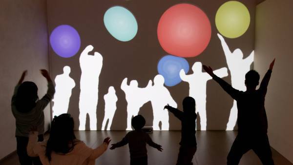 光と遊ぶ超体験型ミュージアム「魔法の美術館」開催決定!!