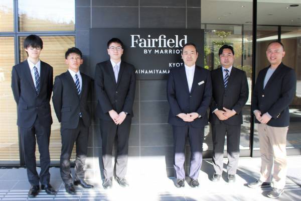 大阪国際大学の学生による南山城村村長への補助金事業報告