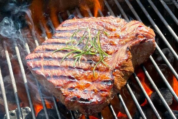 【BBQ&amp;Co】夏は極上の塊肉BBQで決まり！兵庫県明石市の大蔵海岸にある絶景BBQ場「ZAZAZA」が肉愛好家に贈る「塊肉フェア」を開催！