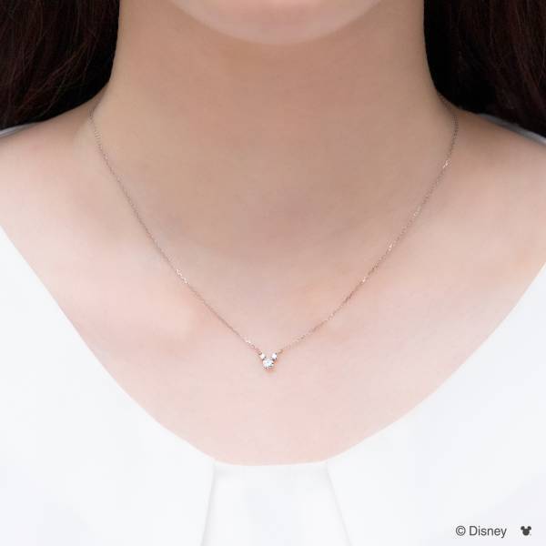 【ディズニー】「ミッキーマウス」のアイコンをモチーフにした新作ネックレス＆ピアス ３ピースのダイヤモンドが輝く、シンプルでエレガントなジュエリー 10月16日(月)に新発売 全国のケイウノ店舗、ケイウノオフィシャルサイトにて