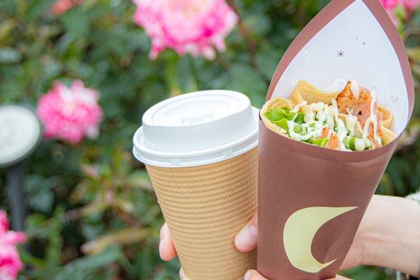 昨年過去最高約3,400人が来場した人気イベント！  5回目となる「早朝ローズガーデン散策デー」開催