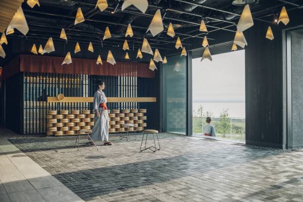 【星野リゾート】～温泉旅館「界」や、「街ナカ」ホテル「OMO」の宿泊と 航空券の一括予約プラン～温泉と街ナカを満喫できる「九州周遊旅」予約開始｜予約開始日：2023年4月18日／宿泊開始日：2023年4月25日