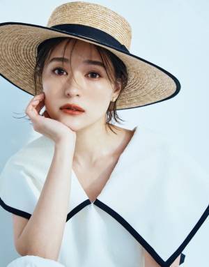 シンガーソングライター・モデルchayが纏う Couture Brooch（クチュール ブローチ）の愛されマンパスタイルを公開