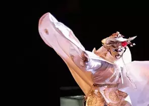 樟葉駅前広場活用第4回実証実験 異国のナイトマーケットを彷彿とさせる屋台グルメや雑貨が約40店舗揃います。「くずは夜市 ヨイノクチ」を開催