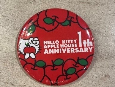 『HELLO KITTY APPLE HOUSE』 オープン1周年記念　限定デザインのかわいいグッズが付いた特別入場券を発売！