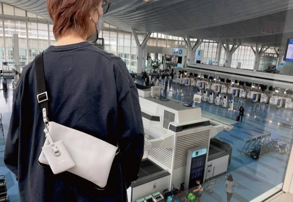 一級革職人が本気設計「持ちたいモノ」全てがこれ１つに！長く愛用できるポルタバッグ【...to®・HIVE】