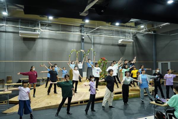 80人の子どもが出演！ファミリーで楽しめる！創立30周年を迎える児童劇団がお届けする「緑の村の物語」カンフェティでチケット発売