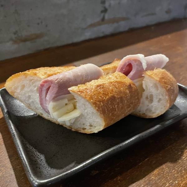 東京・中目黒【新たなペットのナイトスポット誕生】「BAR水曜日」がオープン