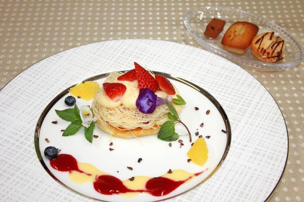 SPA＆HOTEL舞浜ユーラシア　特別な空間で大切な人と過ごす【クリスマスディナーコース】を12月22日（金）より4日間限定で提供！