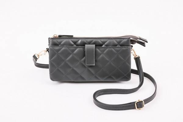 女性の日常に寄り添うアパレルブランド UNTITLED（アンタイトル）から 待望のブランドブック第二弾が発売！