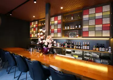 八王子市でダイニングバー「ブレスゲート」を営む 鏡智也氏への取材記事を 東京都企業立地相談センターホームページに12月5日公開