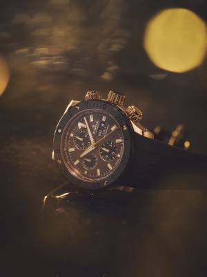 エドックス×Safari『クロノオフショア1』を12月25日に50本限定発売