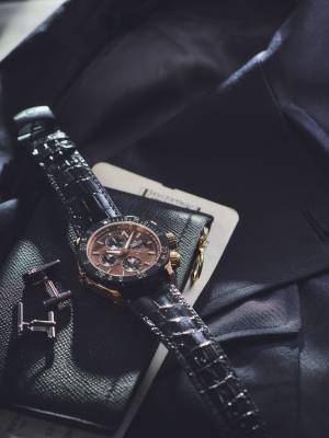 エドックス×Safari『クロノオフショア1』を12月25日に50本限定発売