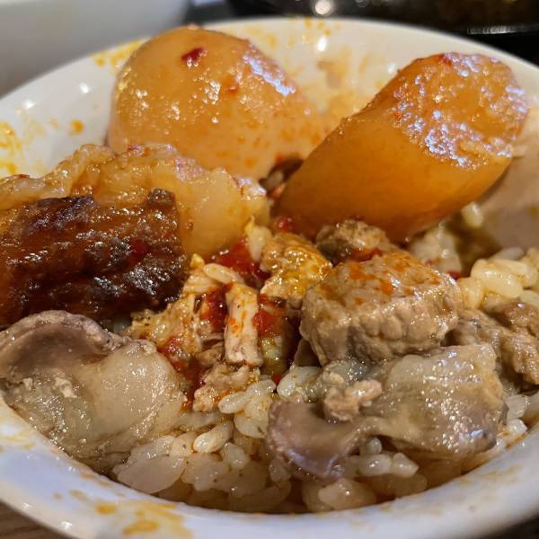 目黒【驚きの牛ホルモン煮込】「牛ホル食堂龍山」がオープン！