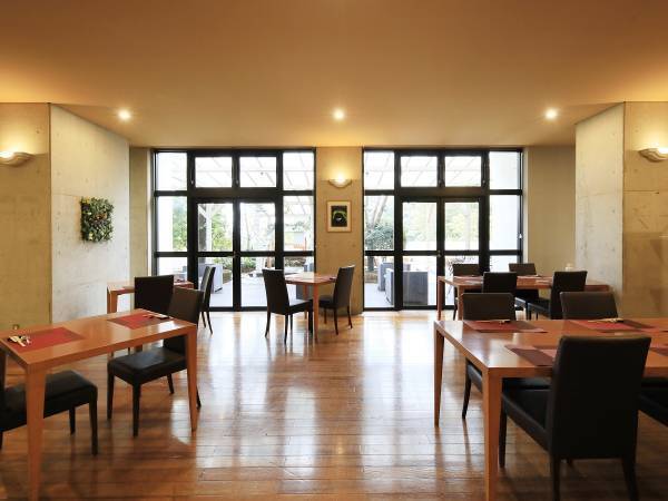 別府の温泉旅館にてクリスマス限定バイキングプラン販売！ 黒毛和牛ステーキやお寿司など30種以上＜2023年12月23～24日＞