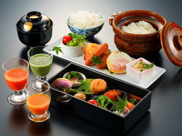 別府の温泉旅館にてクリスマス限定バイキングプラン販売！ 黒毛和牛ステーキやお寿司など30種以上＜2023年12月23～24日＞