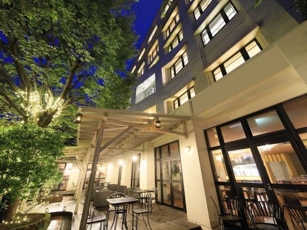 別府の温泉旅館にてクリスマス限定バイキングプラン販売！ 黒毛和牛ステーキやお寿司など30種以上＜2023年12月23～24日＞