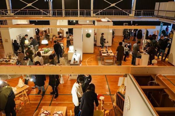 【北海道 東川町】12月9,10日に大規模クリスマスマーケット開催。合計84の家具クラフト、飲食、雑貨のお店が勢ぞろい！